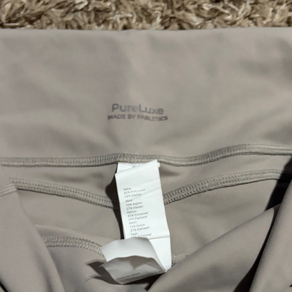 Fabletics Women's Light Gray Bike Shorts - Picture 2 of 4